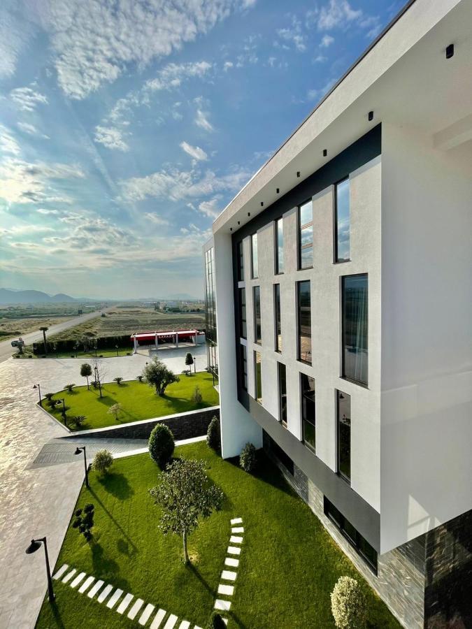 Deluxe Resort And Spa Koplik 외부 사진